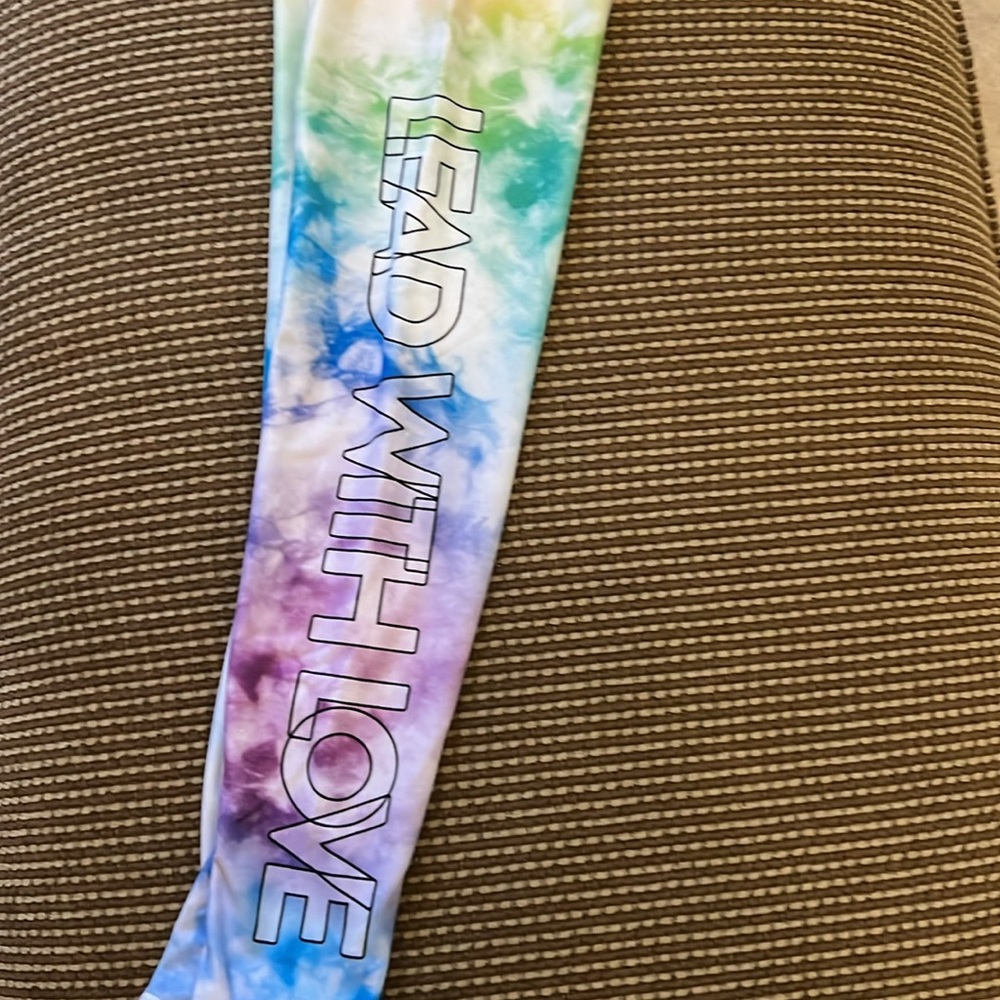 EUC With X Peloton Lead With Love Leggings size XS tie dye - Picture 2 of 8